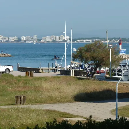 Apartment Dans Front De Avec Piscine Port Camargue Le Grau-du-Roi