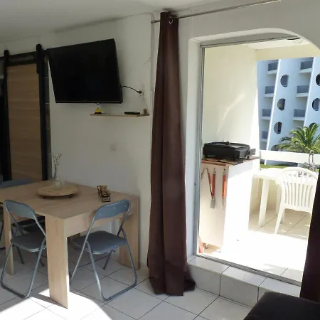 Apartment Dans Front De Avec Piscine Port Camargue Le Grau-du-Roi